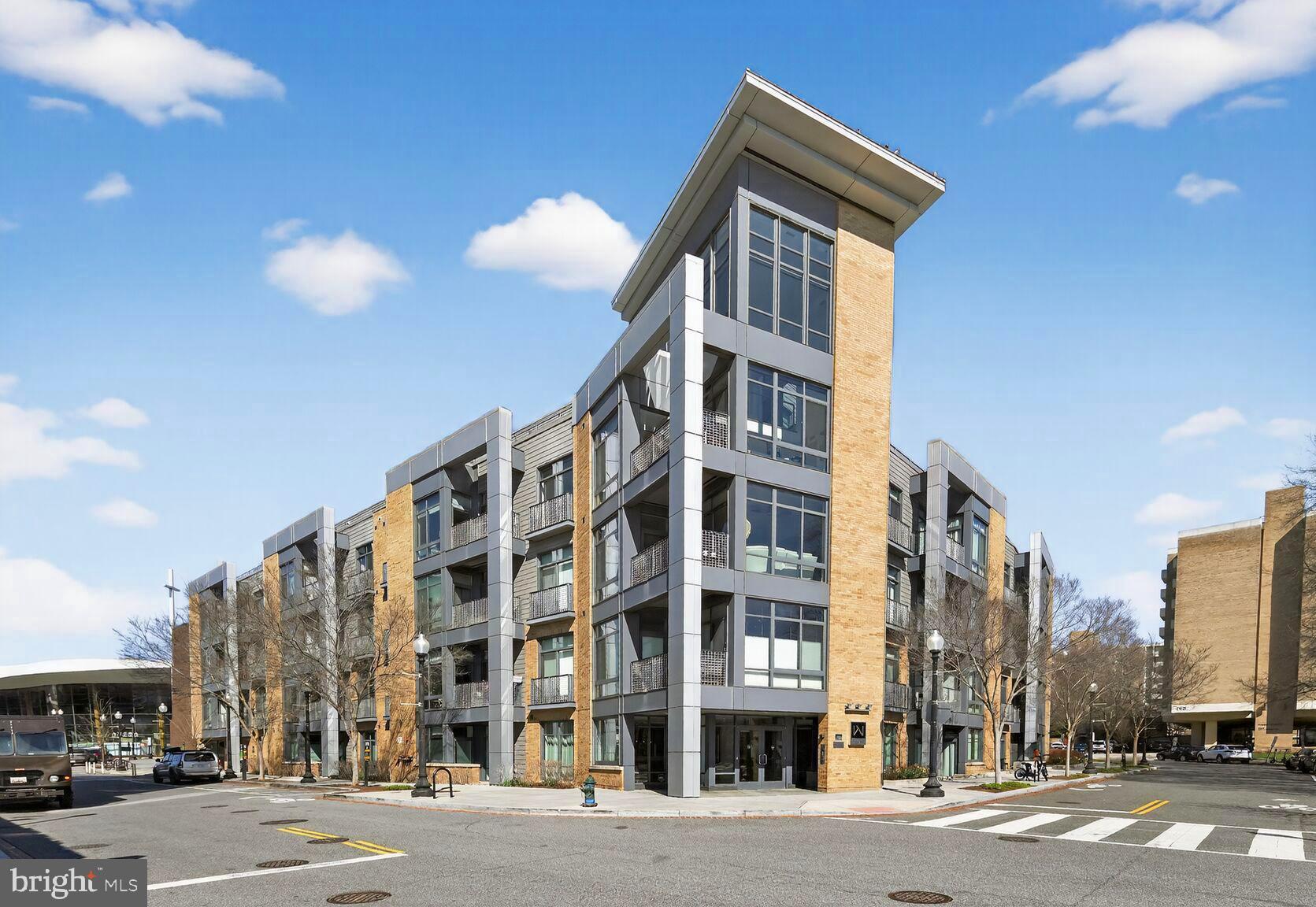 525 Water Street Southwest, Unit 314 Washington, DC 20024 - Photo 1 of 36