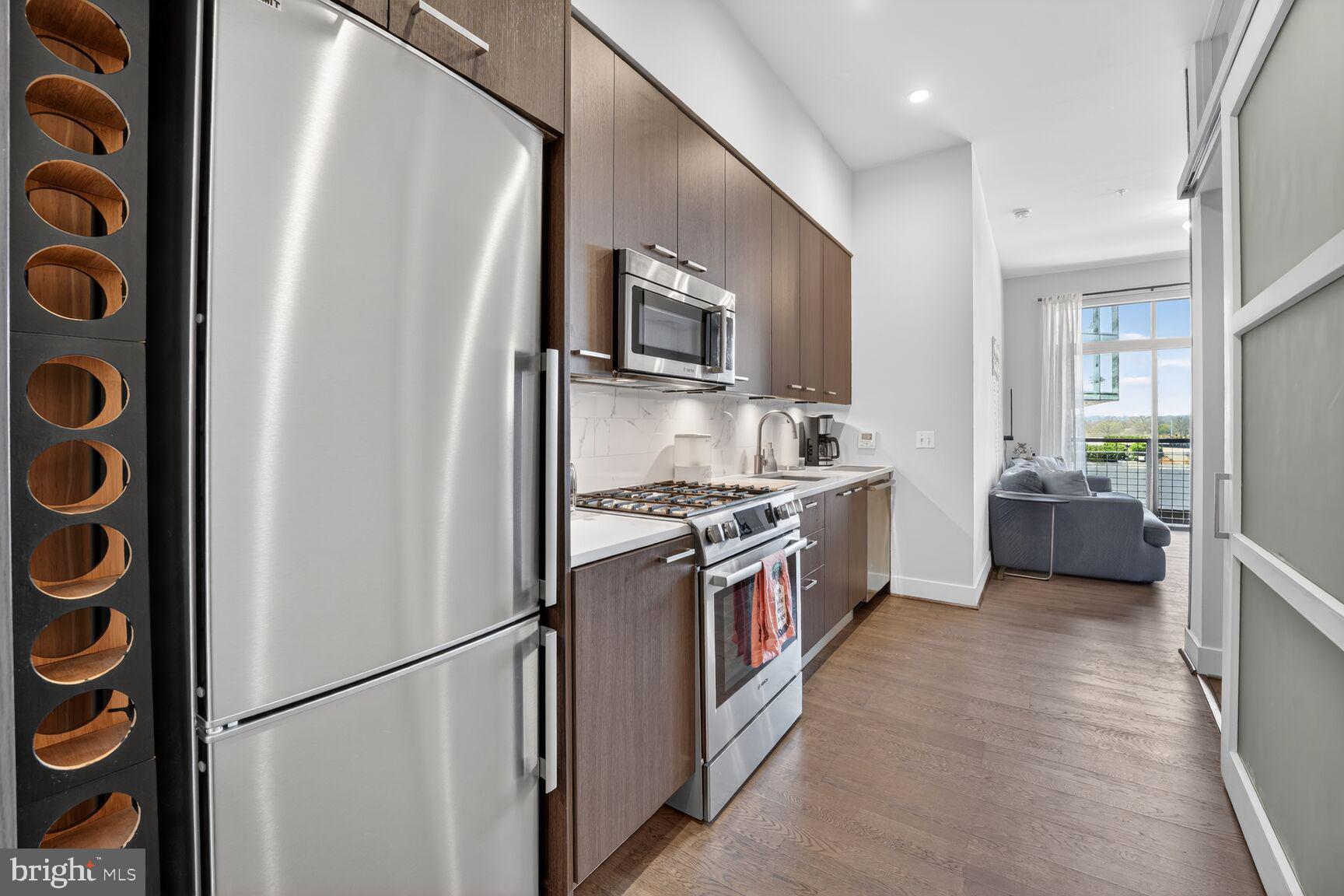 525 Water Street Southwest, Unit 314 Washington, DC 20024 - Photo 12 of 36