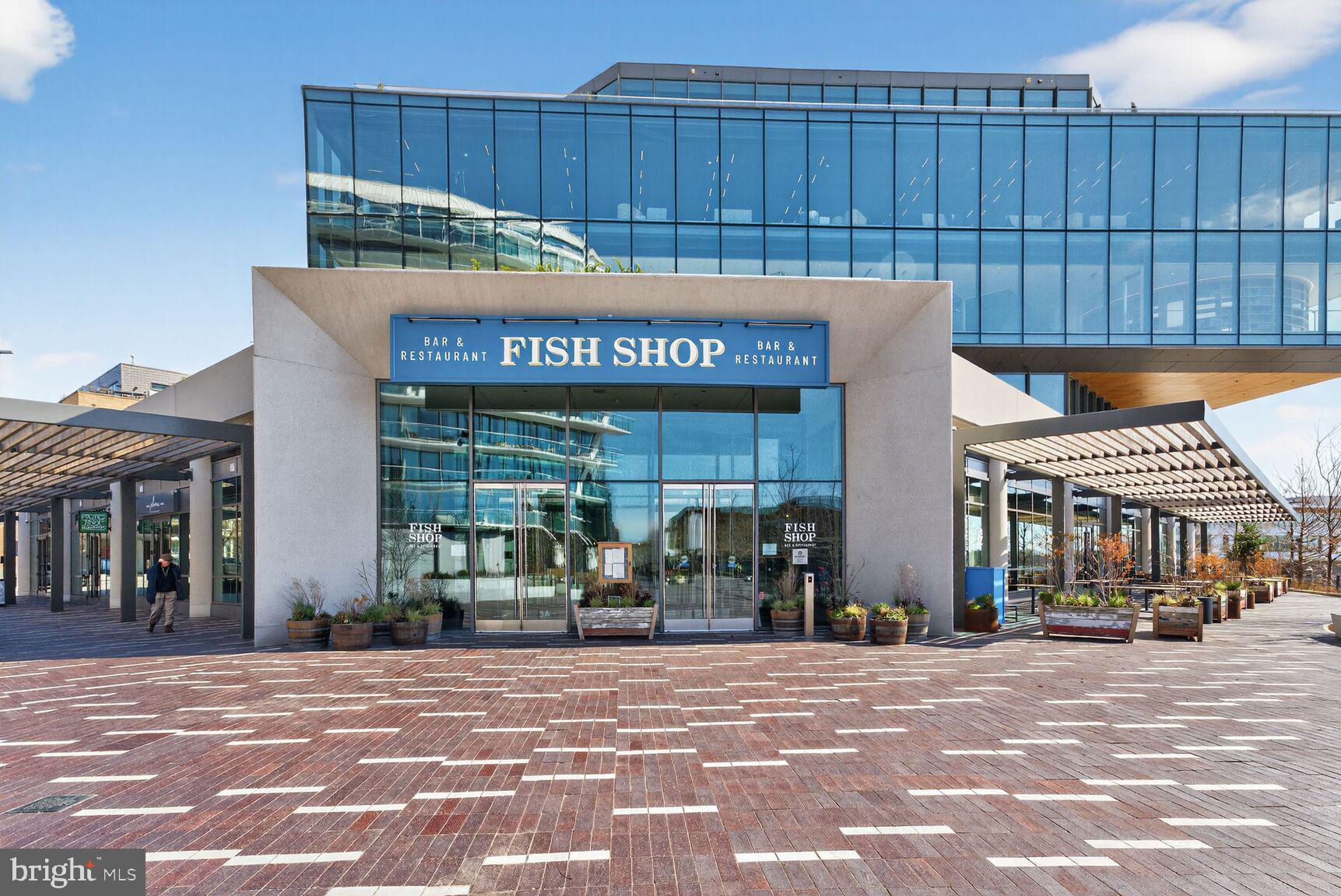 525 Water Street Southwest, Unit 314 Washington, DC 20024 - Photo 34 of 36