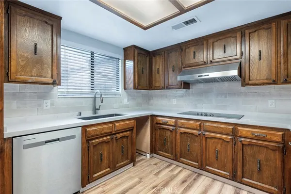 $309,900 | 1629 Willow Avenue, Clovis, CA 93612