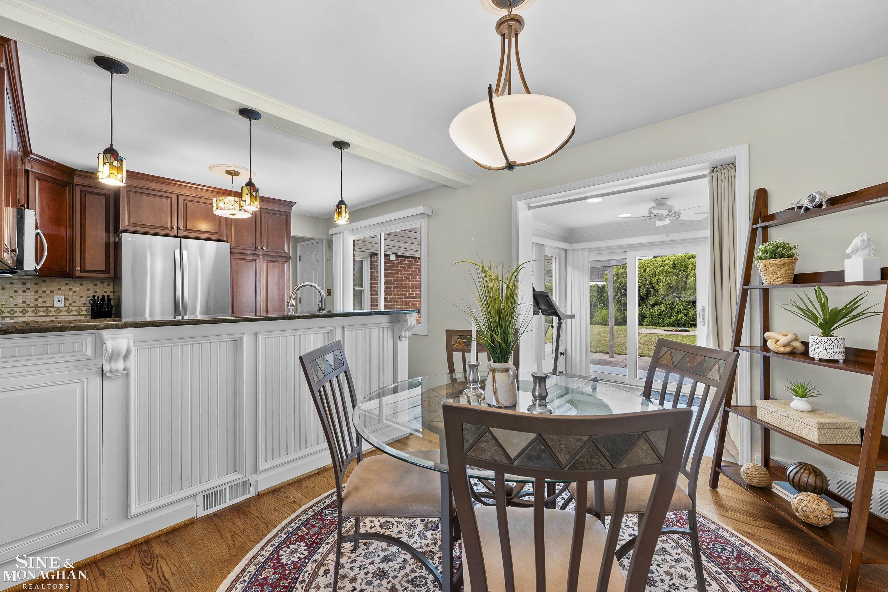463 Lexington Road Grosse Pointe Farms, MI 48236 - Photo 8 of 38