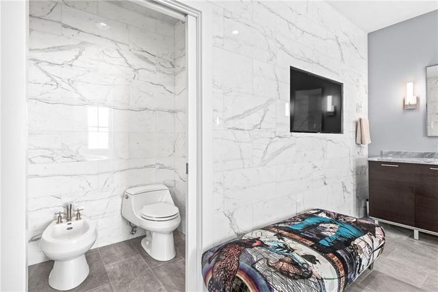 $2,500,000 | 2881 Peachtree Street Northeast, Unit 2304, Atlanta, GA 30305