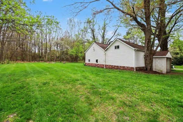 $450,000 | 9840 Hyne Road, Brighton, MI 48114