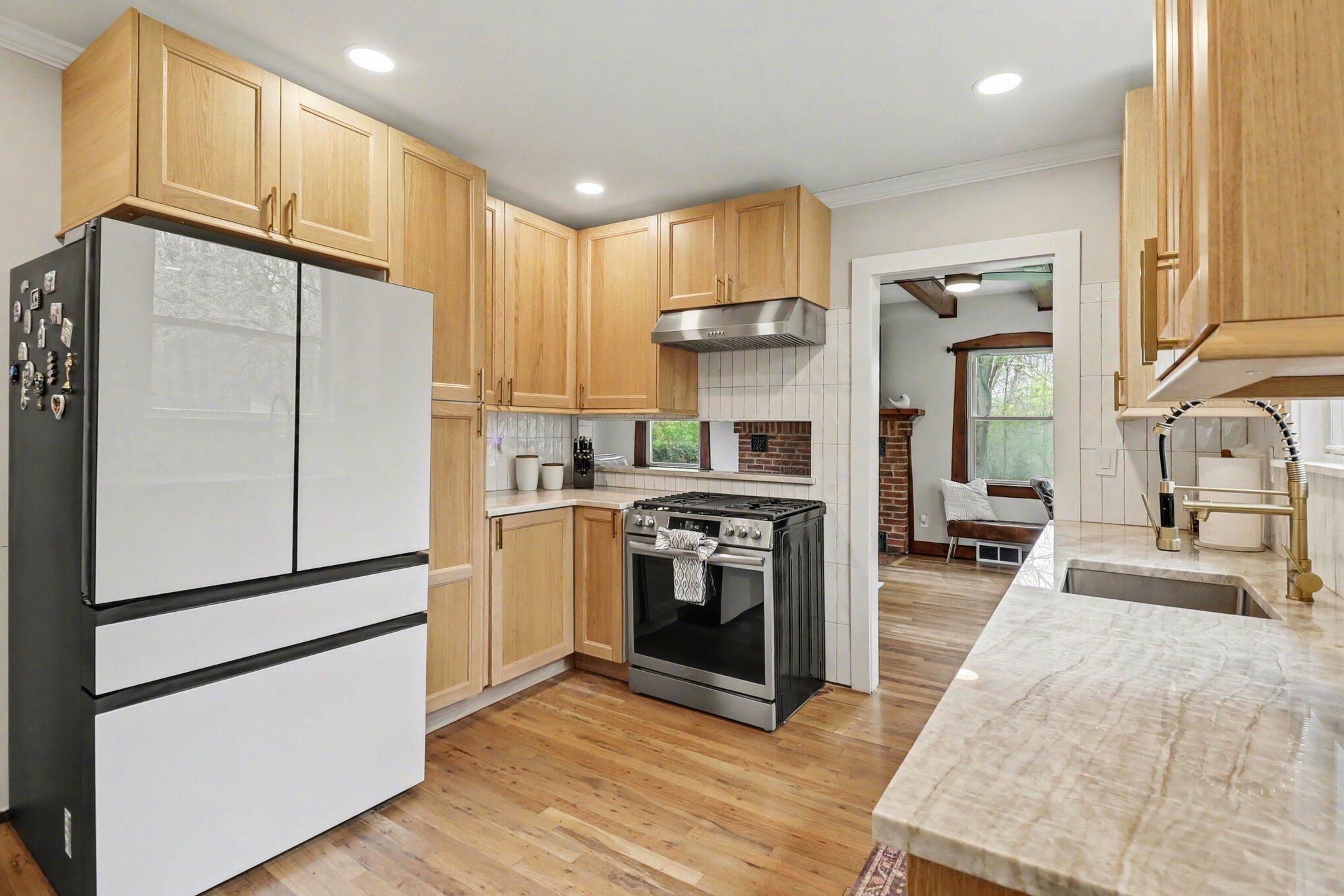 9840 Hyne Road Brighton, MI 48114 - Photo 8 of 25 008_file_3052