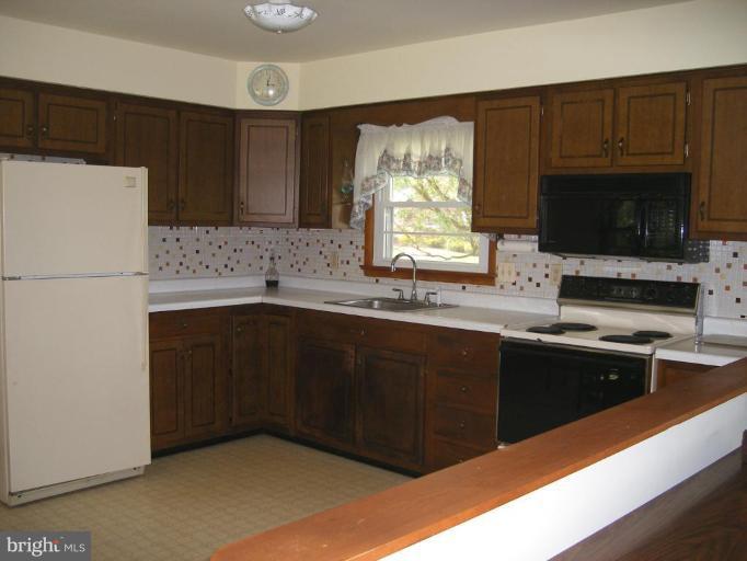 620 Old Fallston Road Fallston, MD 21047 - Photo 10 of 15 Apartment Kitchen