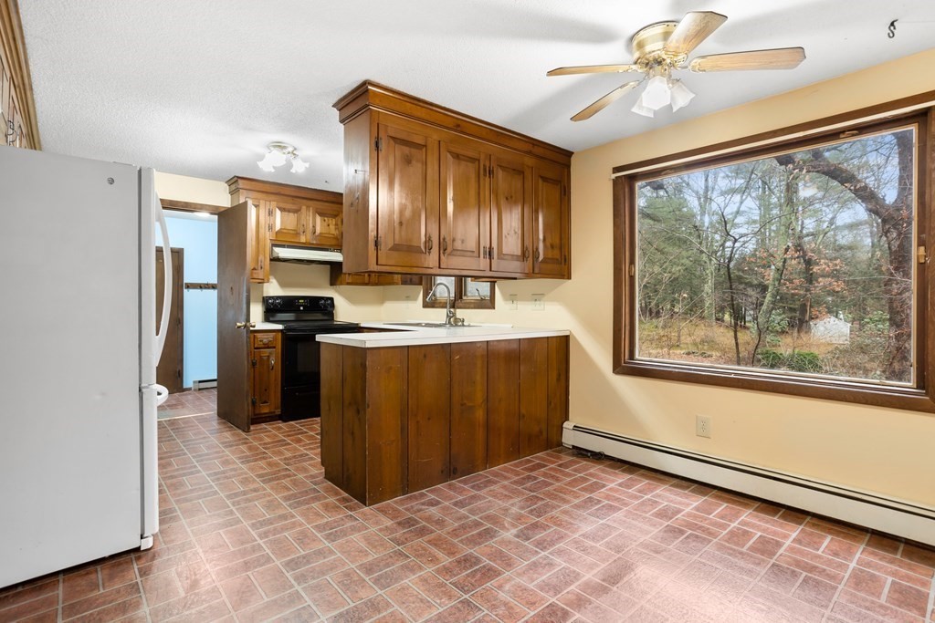 8 Howard Road Westford, MA 01886 - Photo 12 of 29 Gallery Image 12