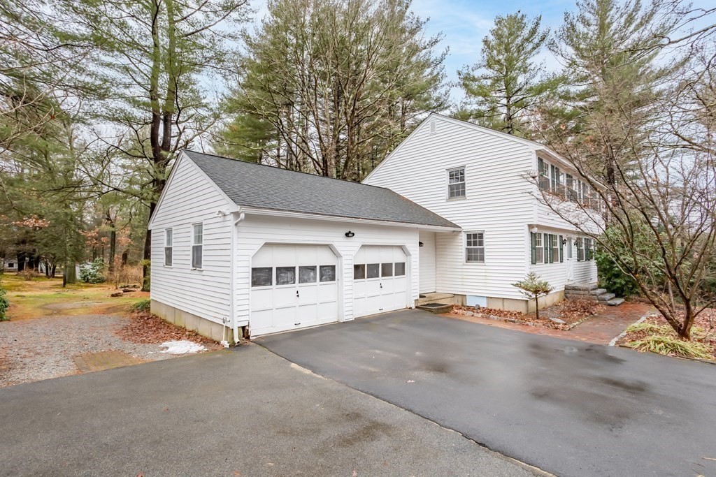 8 Howard Road Westford, MA 01886 - Photo 4 of 29 Gallery Image 4