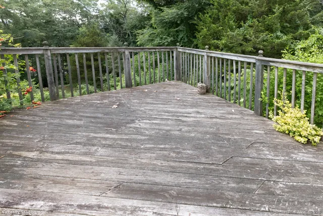 $600,000 | 32 Cedar Lane, Montville, CT 06382