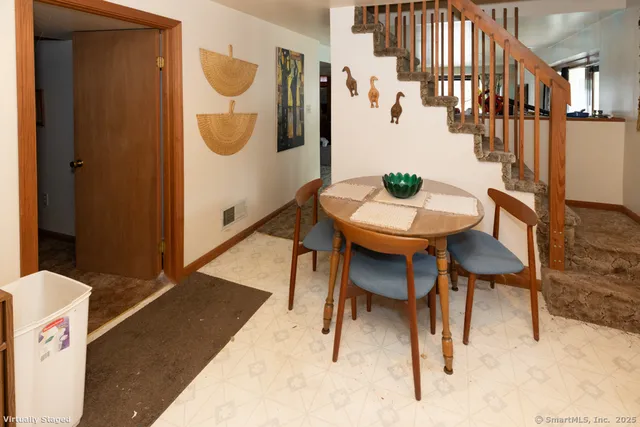 $600,000 | 32 Cedar Lane, Montville, CT 06382