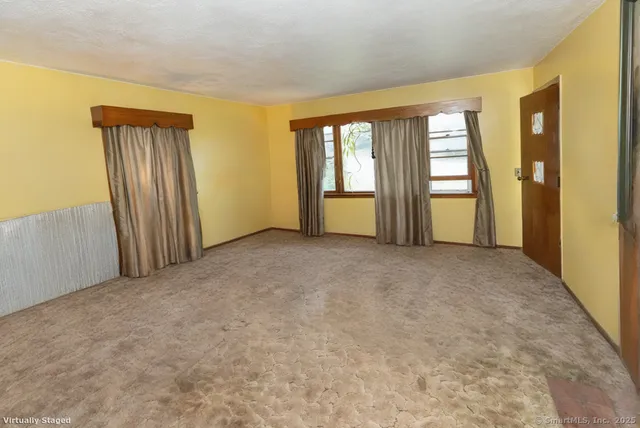 $600,000 | 32 Cedar Lane, Montville, CT 06382