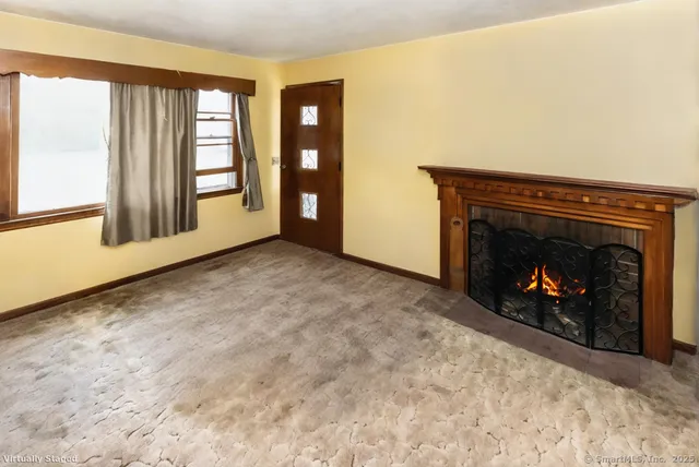 $600,000 | 32 Cedar Lane, Montville, CT 06382