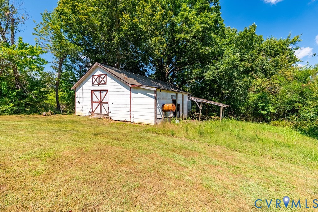 579 Stokes Road Farmville, VA 23901 - Photo 29 of 49 a view of outdoor space and yard