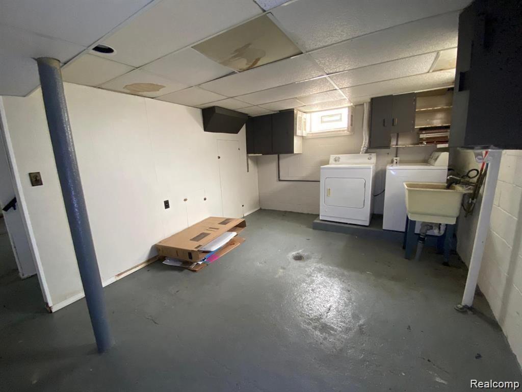 8448 Harding Street Center Line, MI 48015 - Photo 35 of 40 basement 4.jpg