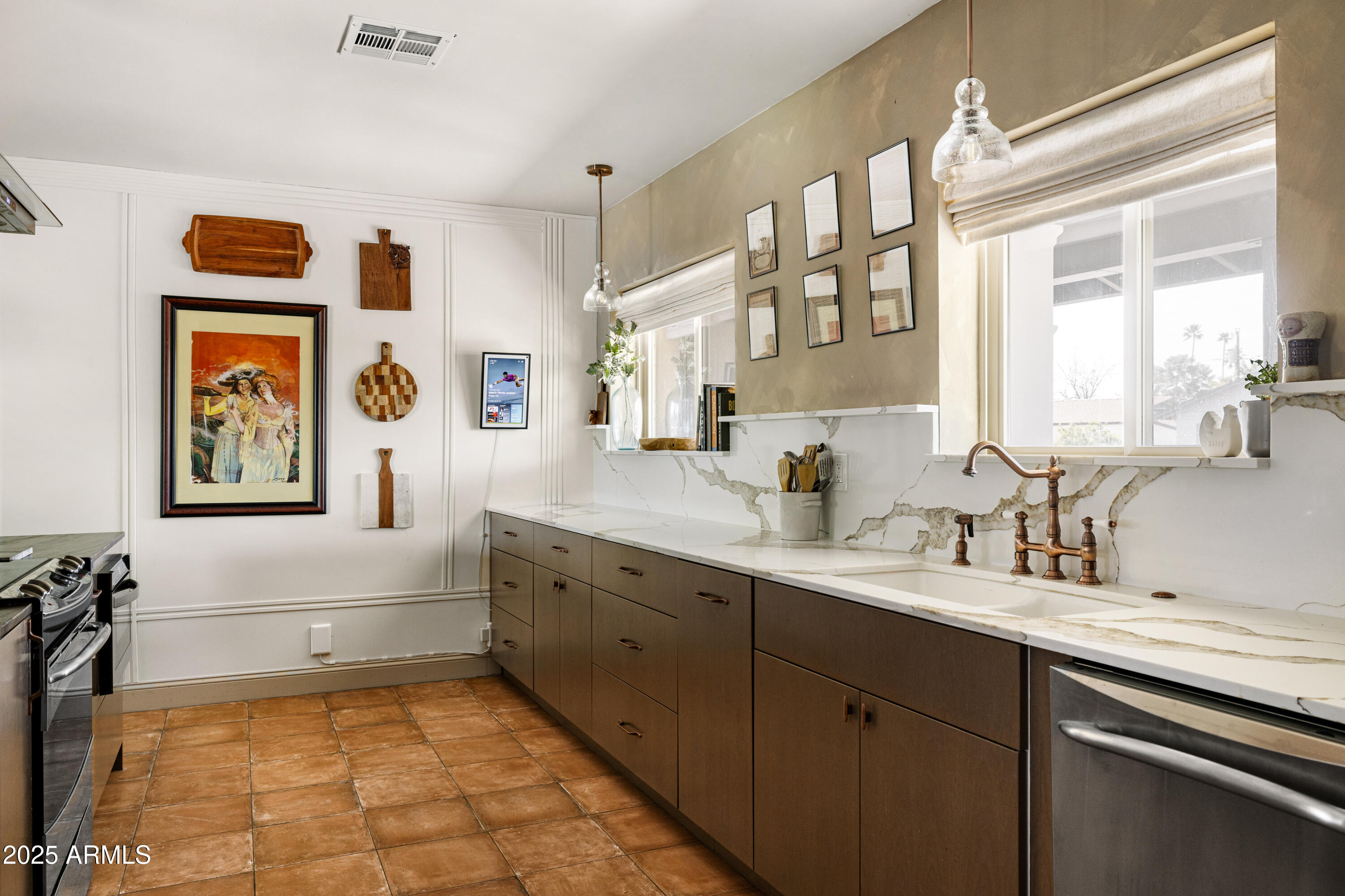 1602 West Lawrence Road Phoenix, AZ 85015 - Photo 5 of 37 Kitchen_Photo_1