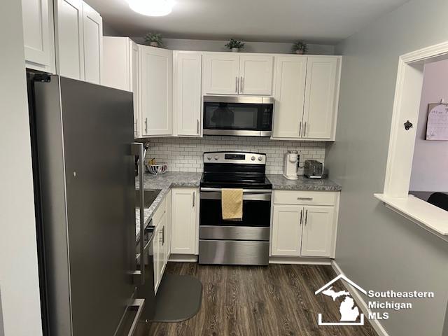 28420 West 8 Mile Road Farmington, MI 48336 - Photo 2 of 16 50172109-f485c864-79e9-4a10-b9c9-7a0f912c3ede.JPG