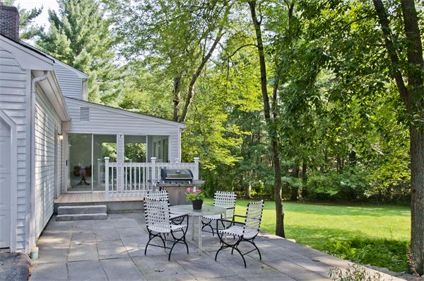 50 Meadowbrook Road Bedford, MA 01730 - Photo 20 of 29 Gallery Image 20