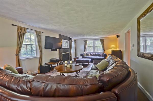 50 Meadowbrook Road Bedford, MA 01730 - Photo 8 of 29 Gallery Image 8