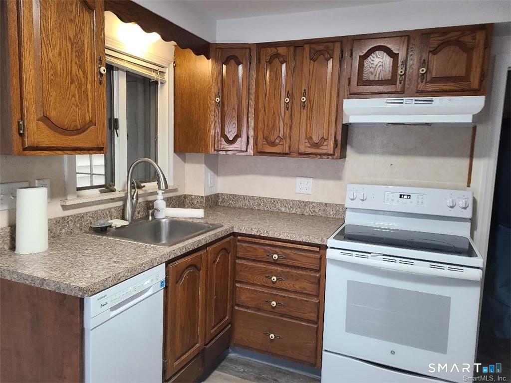6 N Road East Lyme, CT 06357 - Photo 4 of 6