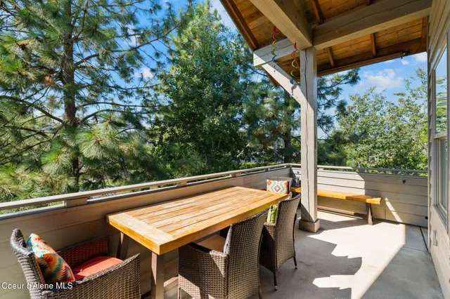 $695,000 | 507 Guthrie Place, Unit 303, Dover, ID 83825