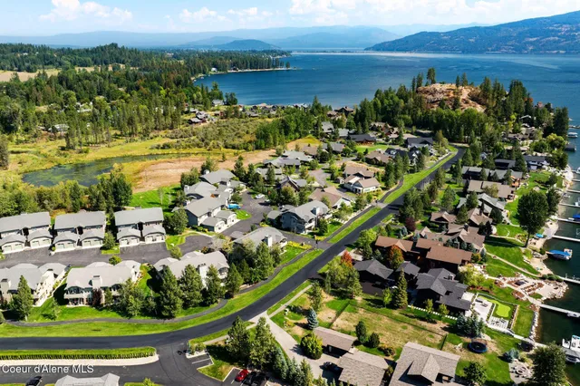 $695,000 | 507 Guthrie Place, Unit 303, Dover, ID 83825