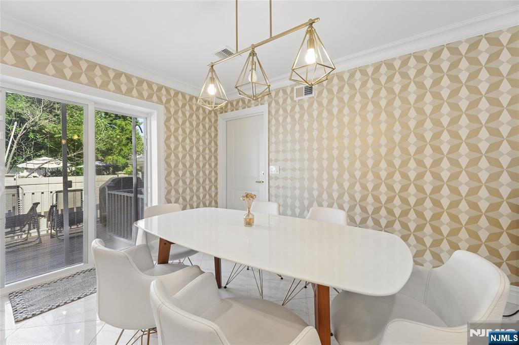 1474 Windsor Road Teaneck, NJ 07666 - Photo 15 of 41