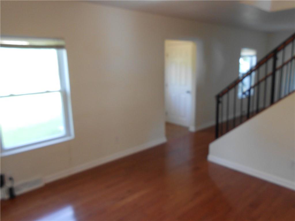 1318 Oakridge Road McDonald, PA 15057 - Photo 9 of 30 Dining Area Looking at Entrance