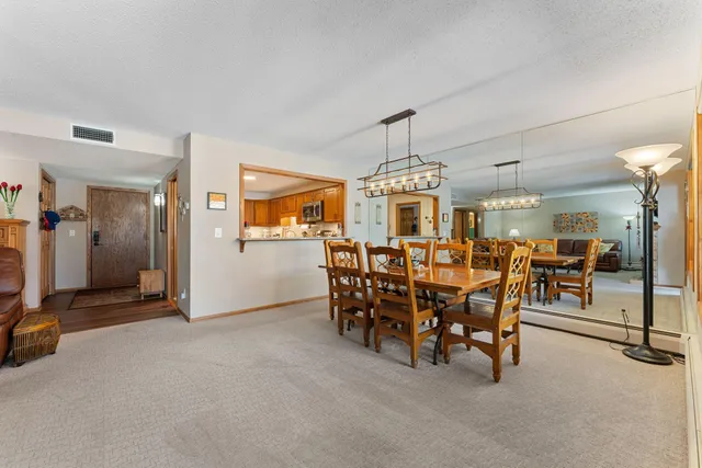 $369,900 | 6100 Auto Club Road, Unit 211, Bloomington, MN 55438