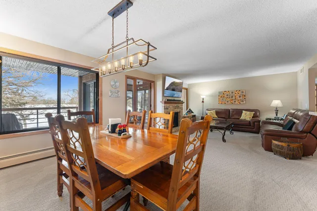 $369,900 | 6100 Auto Club Road, Unit 211, Bloomington, MN 55438