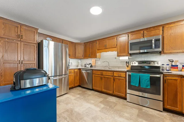 $369,900 | 6100 Auto Club Road, Unit 211, Bloomington, MN 55438