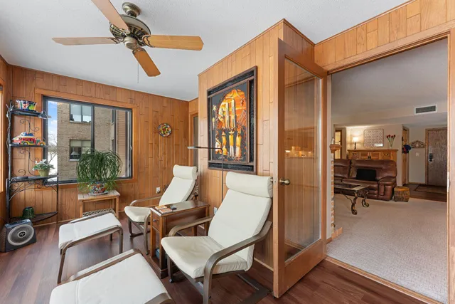 $369,900 | 6100 Auto Club Road, Unit 211, Bloomington, MN 55438