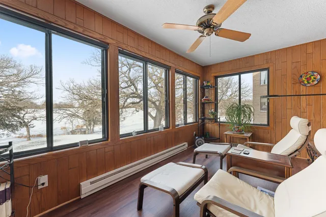 $369,900 | 6100 Auto Club Road, Unit 211, Bloomington, MN 55438