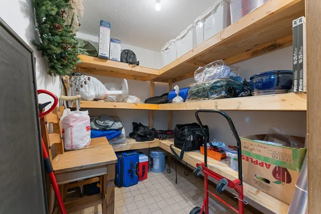 $369,900 | 6100 Auto Club Road, Unit 211, Bloomington, MN 55438