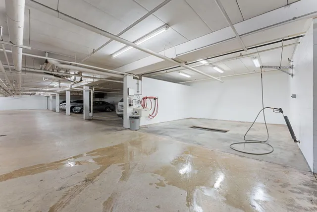 $369,900 | 6100 Auto Club Road, Unit 211, Bloomington, MN 55438