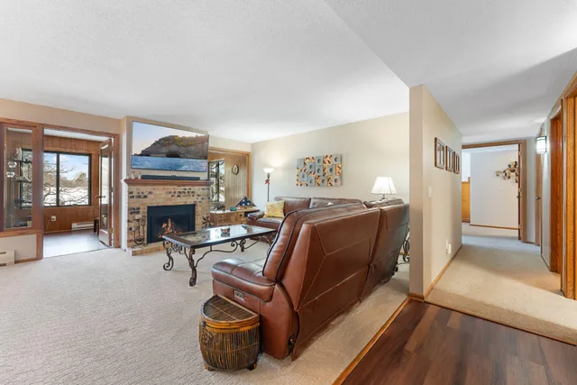 $369,900 | 6100 Auto Club Road, Unit 211, Bloomington, MN 55438