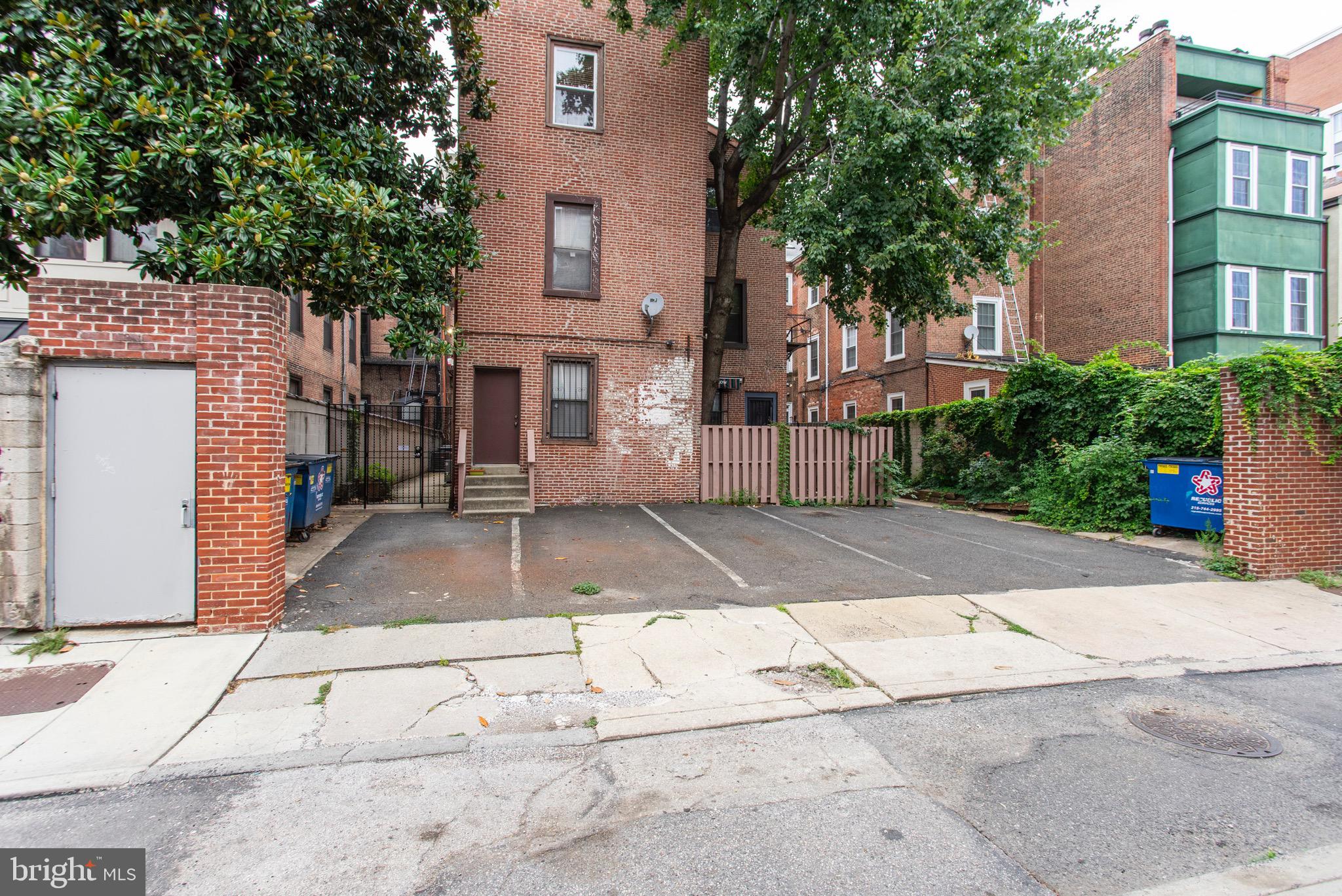 914 Spruce Street, Unit 15 Philadelphia, PA 19107 - Photo 2 of 27