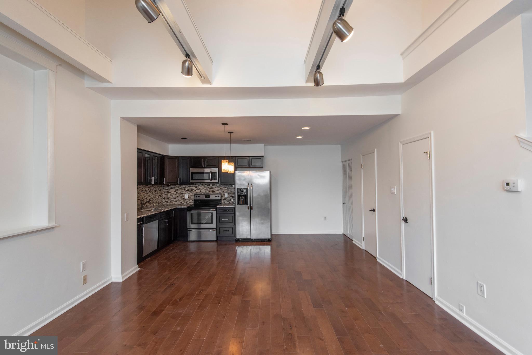 914 Spruce Street, Unit 15 Philadelphia, PA 19107 - Photo 11 of 27