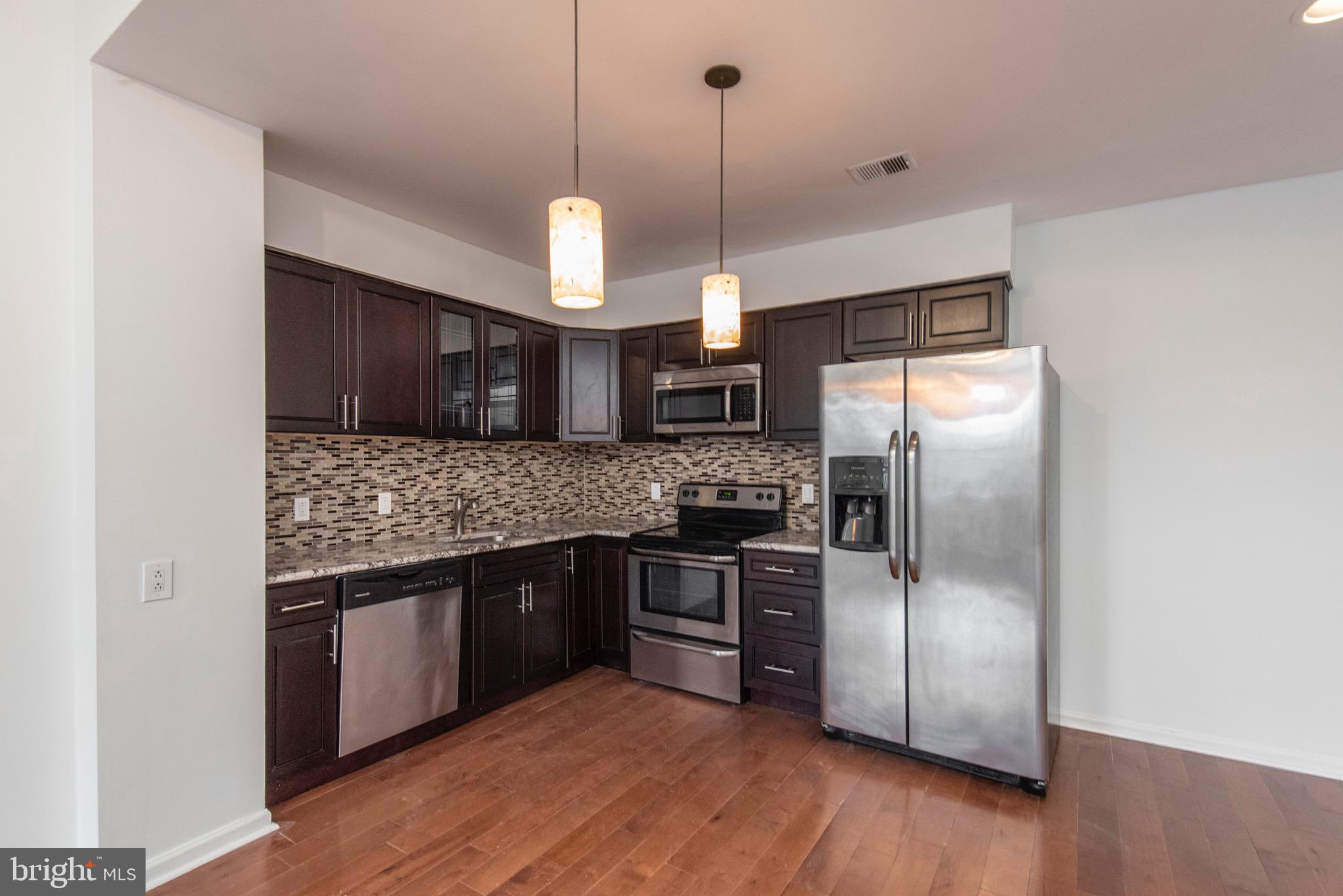 914 Spruce Street, Unit 15 Philadelphia, PA 19107 - Photo 12 of 27