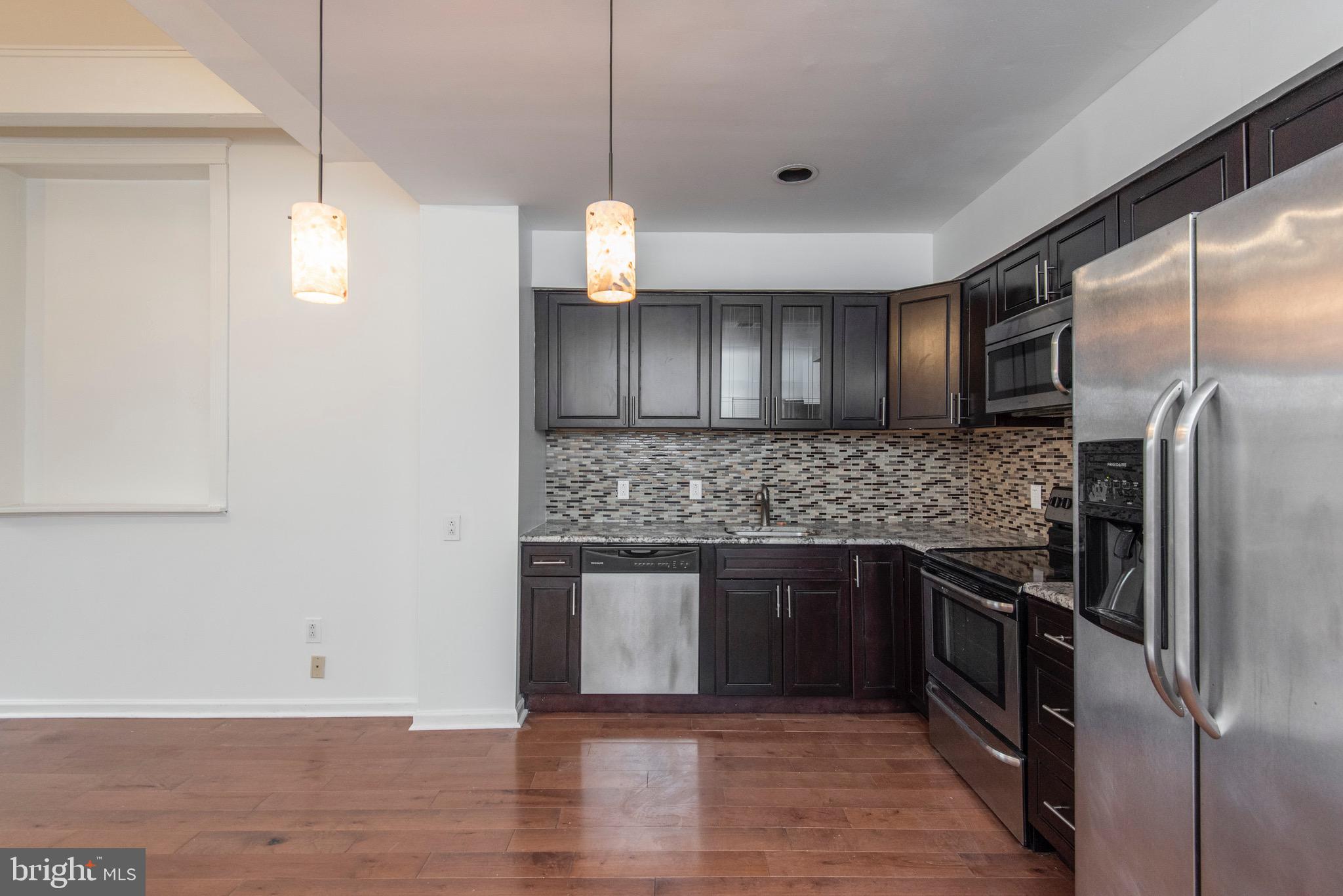 914 Spruce Street, Unit 15 Philadelphia, PA 19107 - Photo 13 of 27