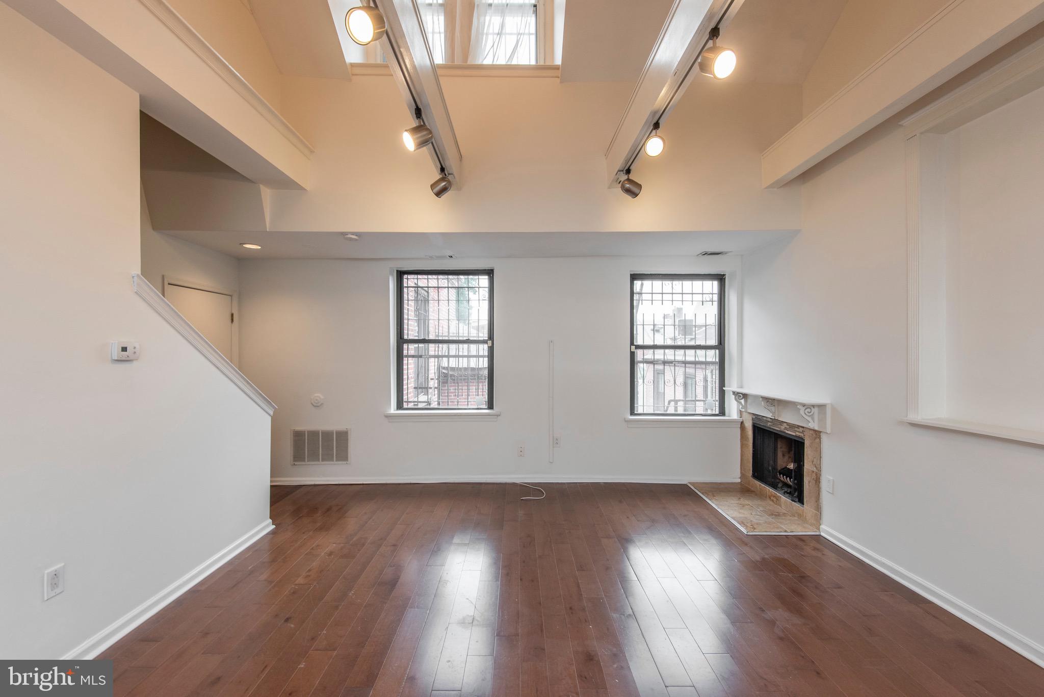914 Spruce Street, Unit 15 Philadelphia, PA 19107 - Photo 6 of 27
