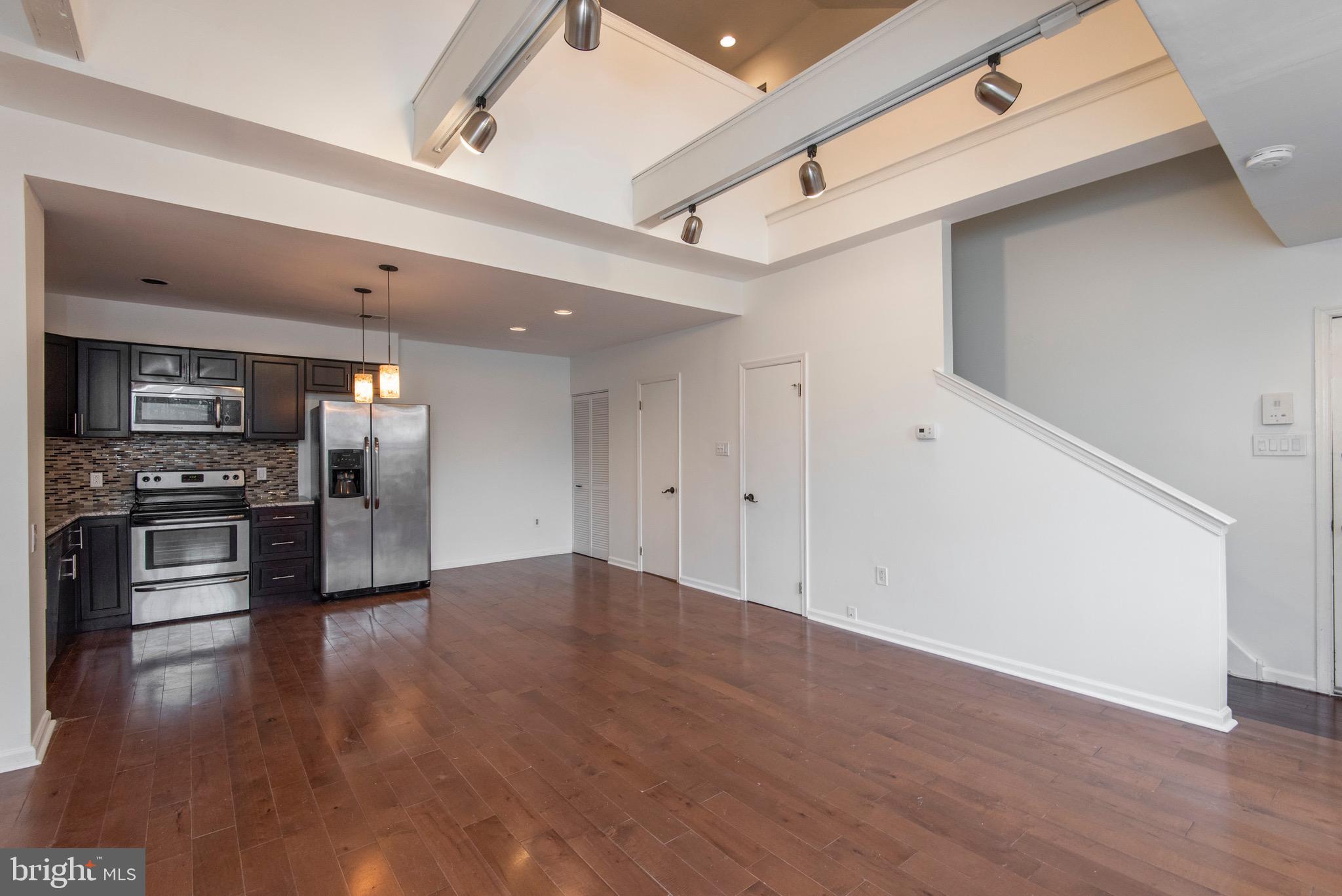 914 Spruce Street, Unit 15 Philadelphia, PA 19107 - Photo 8 of 27