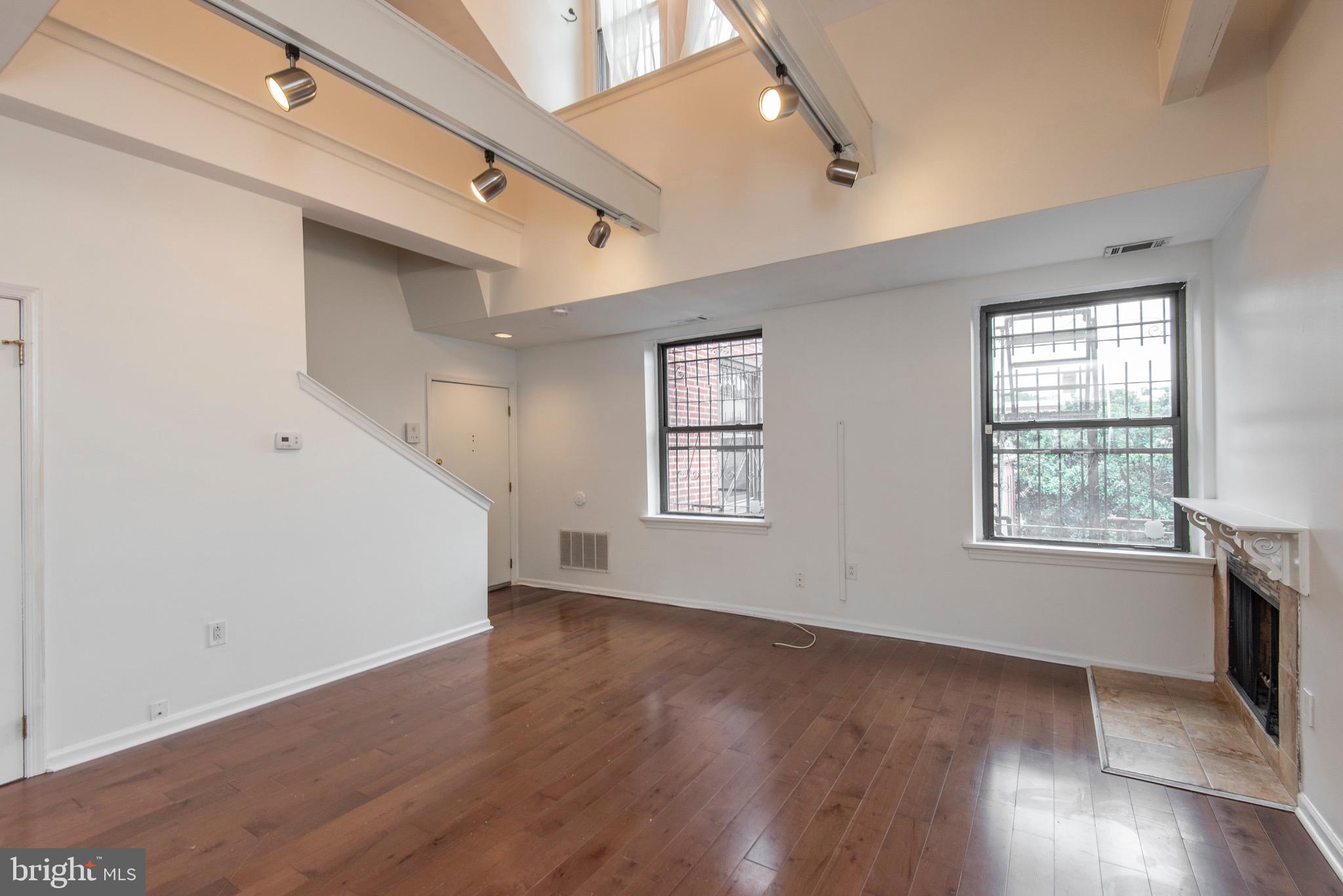 914 Spruce Street, Unit 15 Philadelphia, PA 19107 - Photo 10 of 27