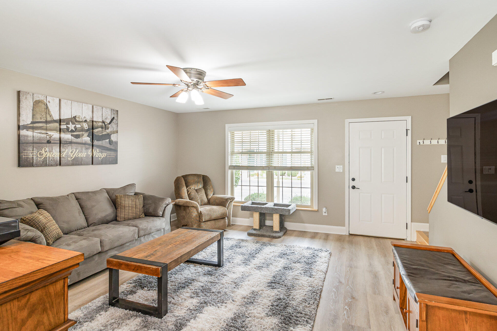 1815 Chestnut Lane Crown Point, IN 46307 - Photo 3 of 19 2038x1358