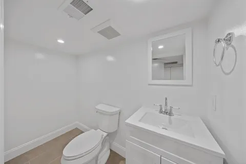 $675,000 | 155 Laidlaw Avenue, Unit 1, Jersey City, NJ 07306