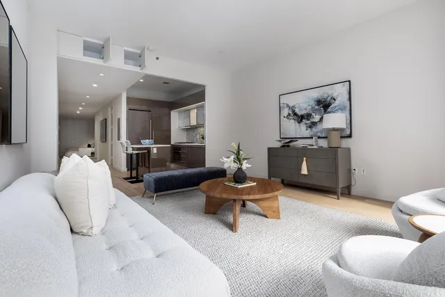 $795,000 | 75 Wall Street, Unit 26A | Financial District