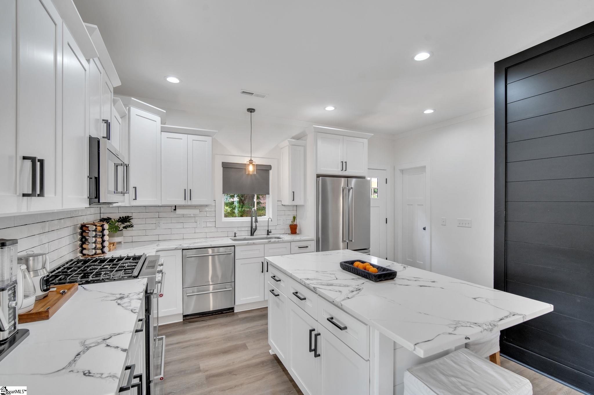 214 Altamont Court Anderson, SC 29621 - Photo 6 of 31 Gallery Image 6