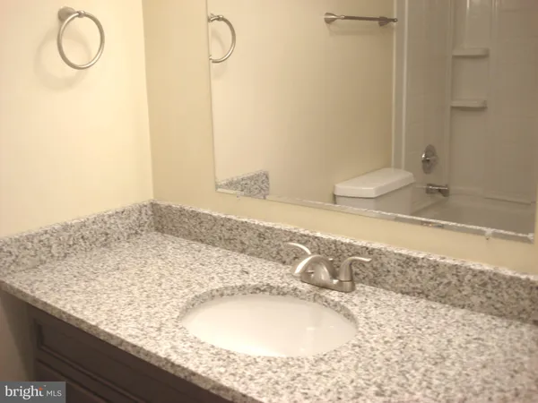 $2,400 | 8340 Greensboro Drive, Unit 516, McLean, VA 22102