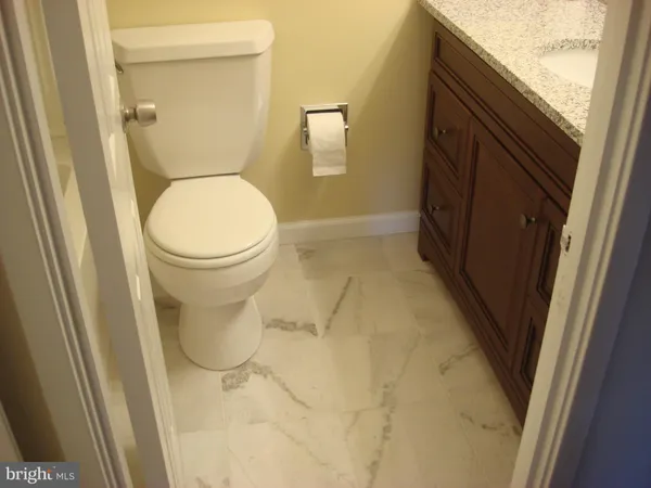 $2,400 | 8340 Greensboro Drive, Unit 516, McLean, VA 22102