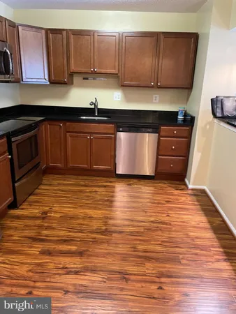 $2,400 | 8340 Greensboro Drive, Unit 516, McLean, VA 22102