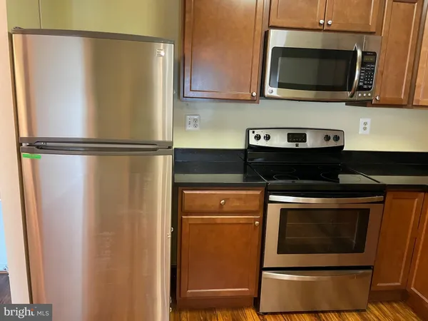 $2,400 | 8340 Greensboro Drive, Unit 516, McLean, VA 22102