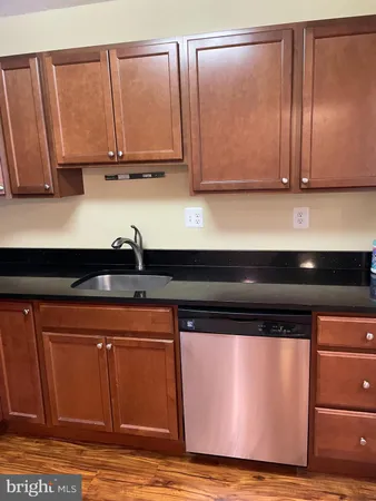 $2,400 | 8340 Greensboro Drive, Unit 516, McLean, VA 22102